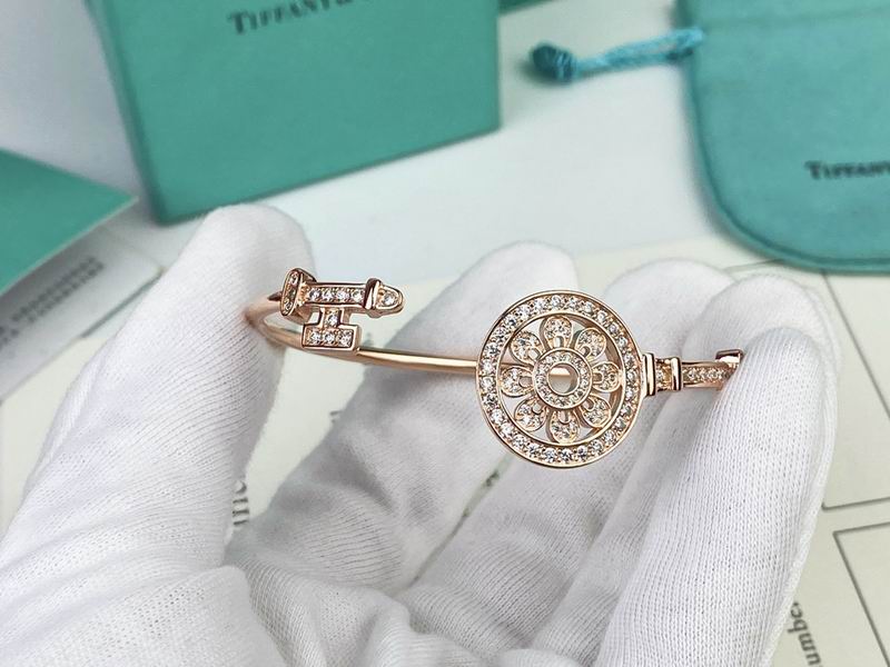 Tiffany bracelet 09yxq16